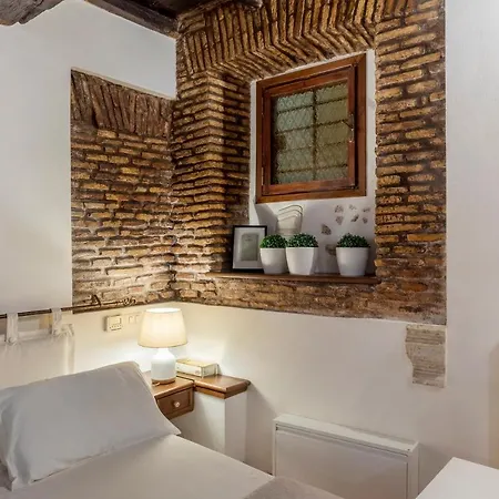 Apartament Guesthost - Heart Of Trastevere Flat Rzym