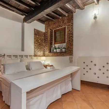 Apartament Guesthost - Heart Of Trastevere Flat