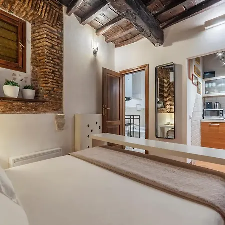 Guesthost - Heart Of Trastevere Flat * Rzym