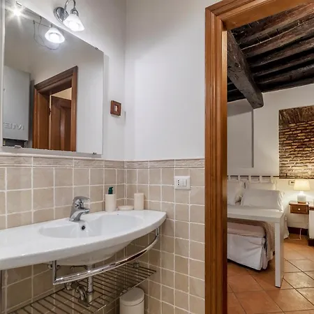Guesthost - Heart Of Trastevere Flat